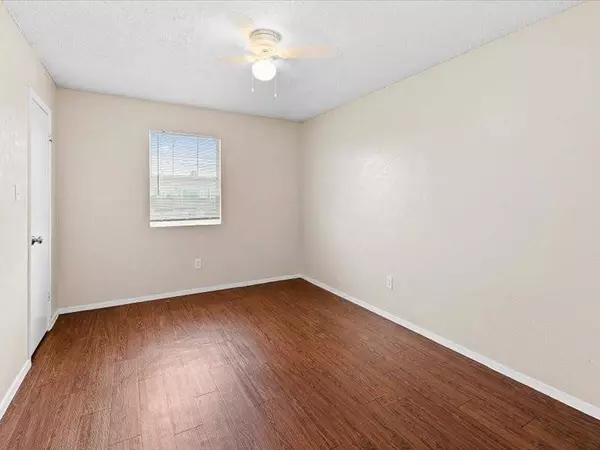 8412 Garcreek CIR #D, Austin, TX 78724