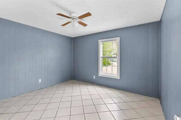 1611 Jones ST #6, Taylor, TX 76574