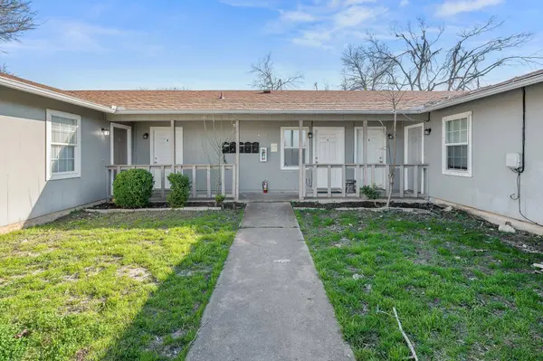 410 Old Thorndale RD #D, Taylor, TX 76574