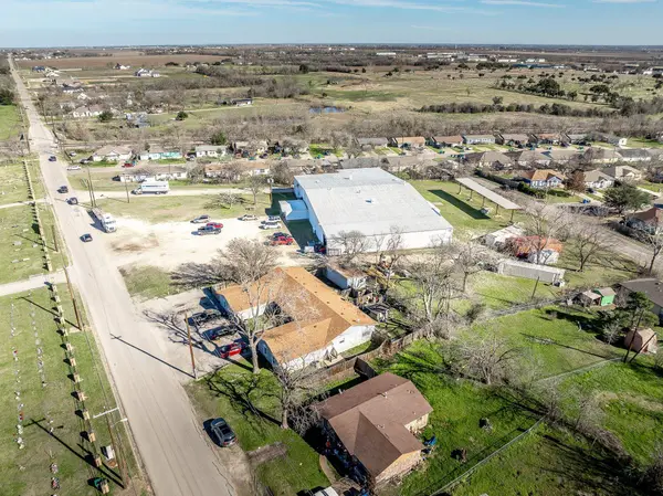 410 Old Thorndale RD #D, Taylor, TX 76574