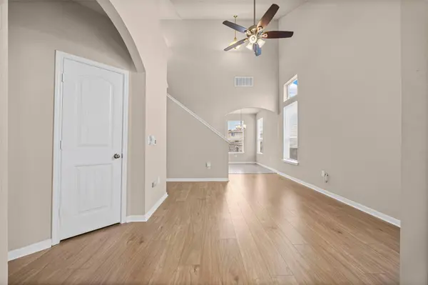 1700 Arborside DR, Austin, TX 78754