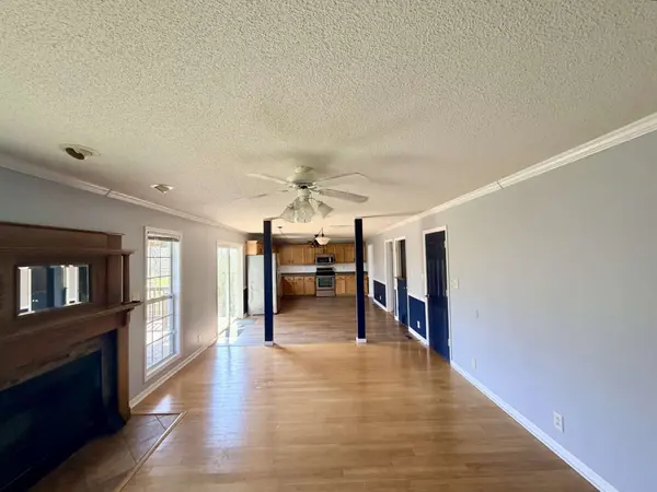 1022 Harding Dr, Clarksville, TN 37042