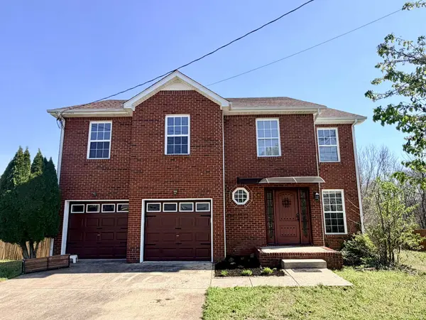 1022 Harding Dr, Clarksville, TN 37042