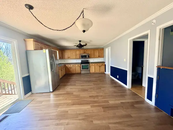 1022 Harding Dr, Clarksville, TN 37042