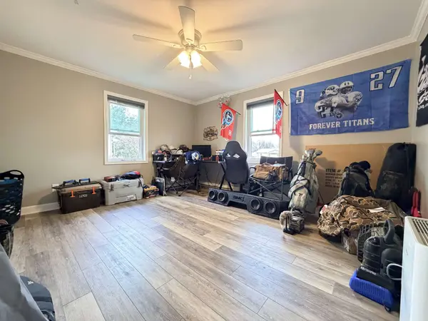 225 Smith St, Puryear, TN 38251