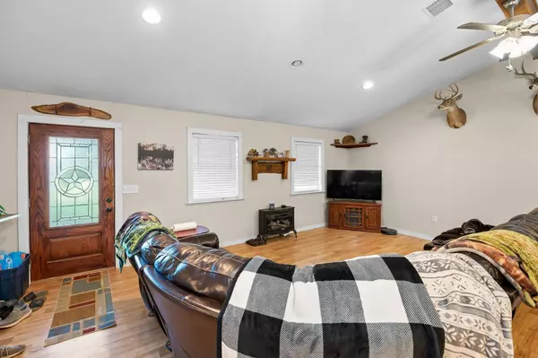 4771 County Road 473, Elgin, TX 76578