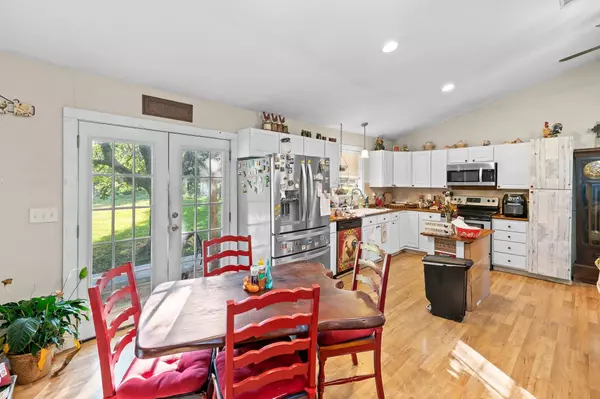 4771 County Road 473, Elgin, TX 76578