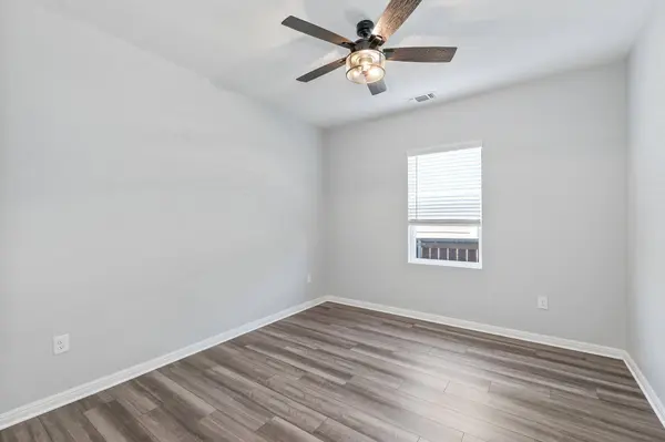 201 Night Riders WAY, Jarrell, TX 76537