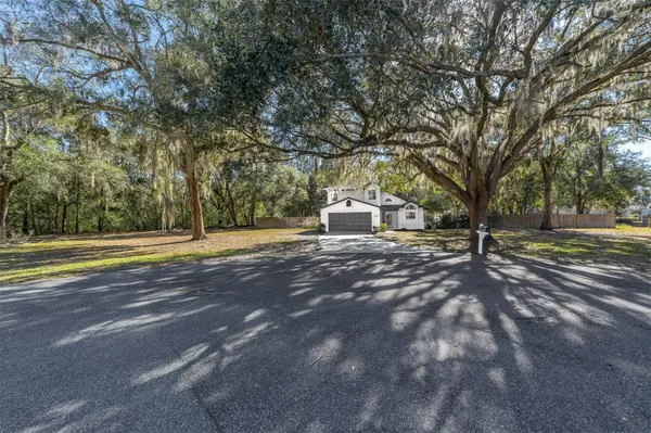 1216 LINMAR AVE, Fruitland Park, FL 34731