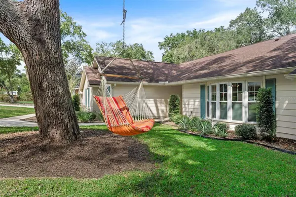 2001 HIDDEN PINE LN, Apopka, FL 32712