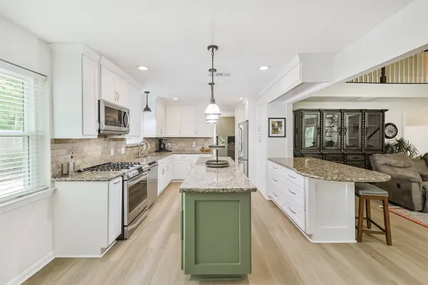 10610 Laneview DR, Houston, TX 77070