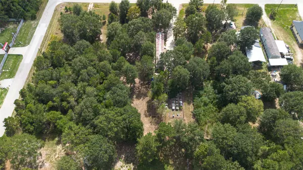 1657 County Road 3404, Cleveland, TX 77327