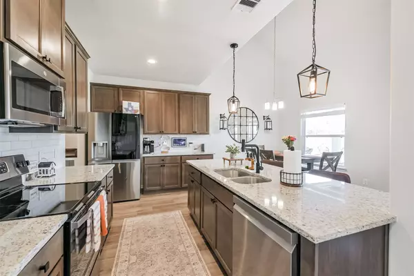 6138 Hazel Lake Dr, Conroe, TX 77303