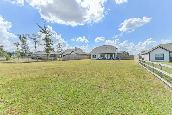 6138 Hazel Lake Dr, Conroe, TX 77303