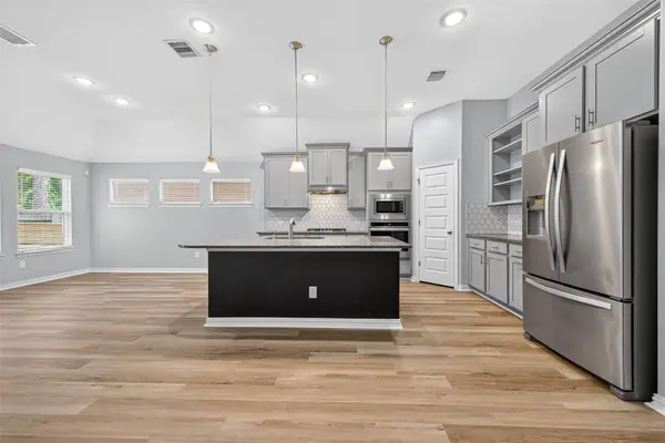 2805 Bretton Woods Dr, Conroe, TX 77301