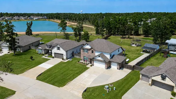6122 Hazel Lake DR, Conroe, TX 77303