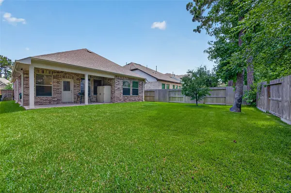 135 Winged Elm CT, Willis, TX 77318
