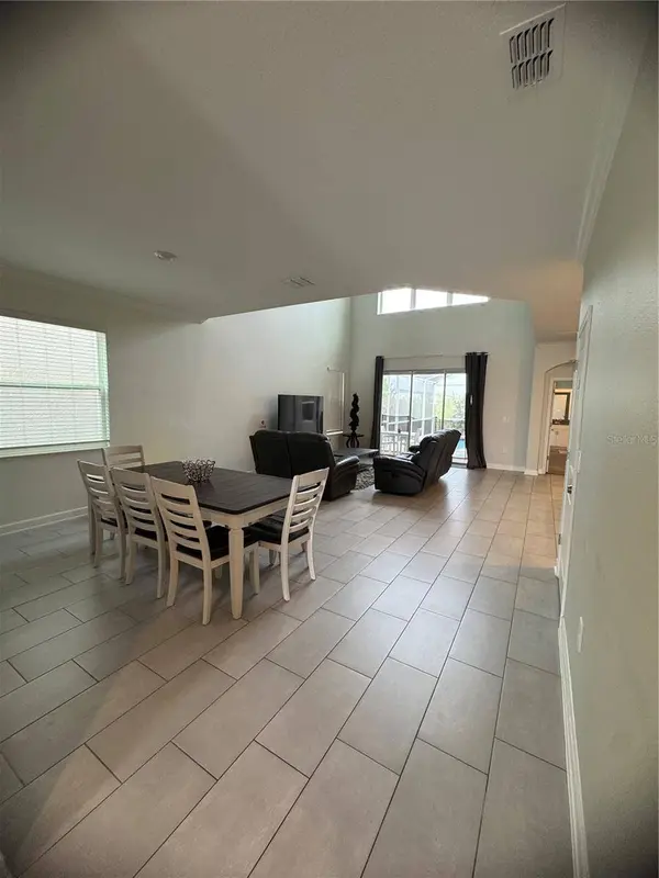 8973 PLAY THROUGH DR, Davenport, FL 33896