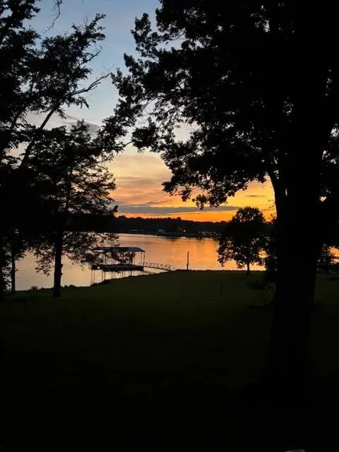 238 Lake Terrace Dr, Hendersonville, TN 37075