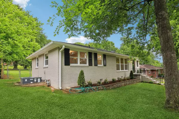 623 Marswen Dr, Nashville, TN 37216