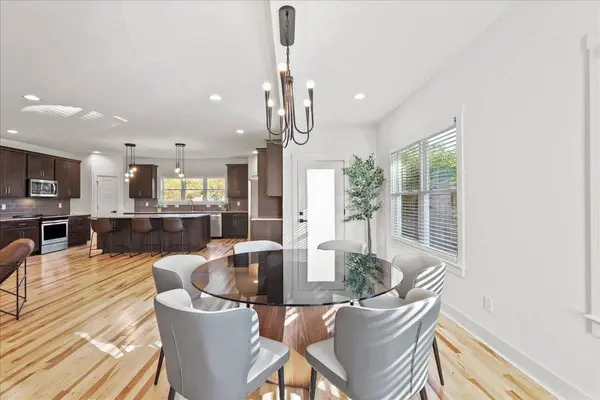 1229 N Avondale Cir, Nashville, TN 37207