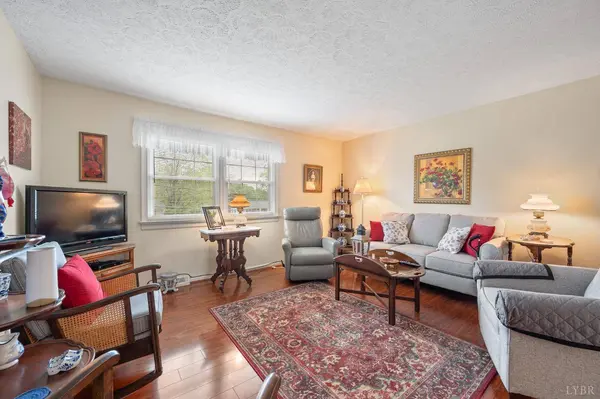 107 Forest Park DR, Forest, VA 24551