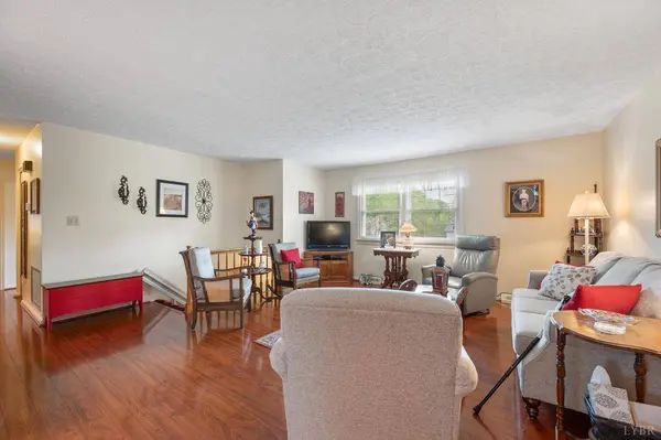 107 Forest Park DR, Forest, VA 24551