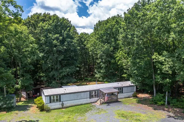 7515 New Chapel RD, Spout Spring, VA 24593