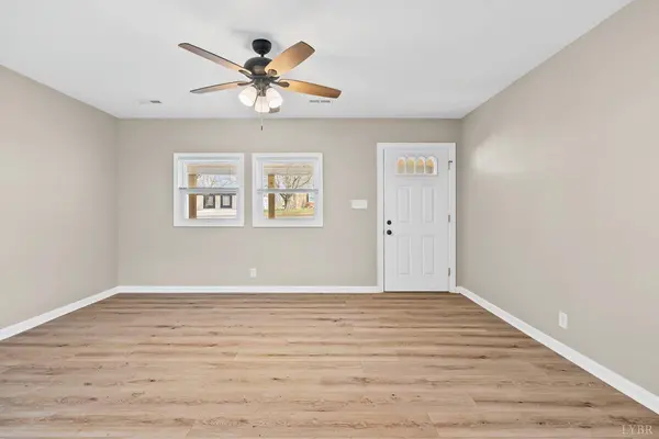 109 Carnell LN, Lynchburg, VA 24504