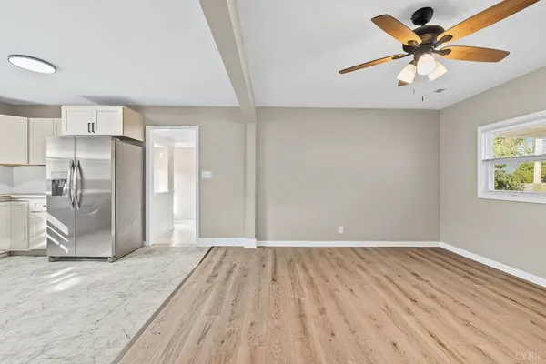 109 Carnell LN, Lynchburg, VA 24504