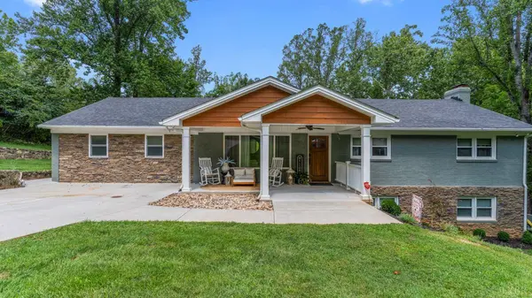 3609 Tanglewood LN