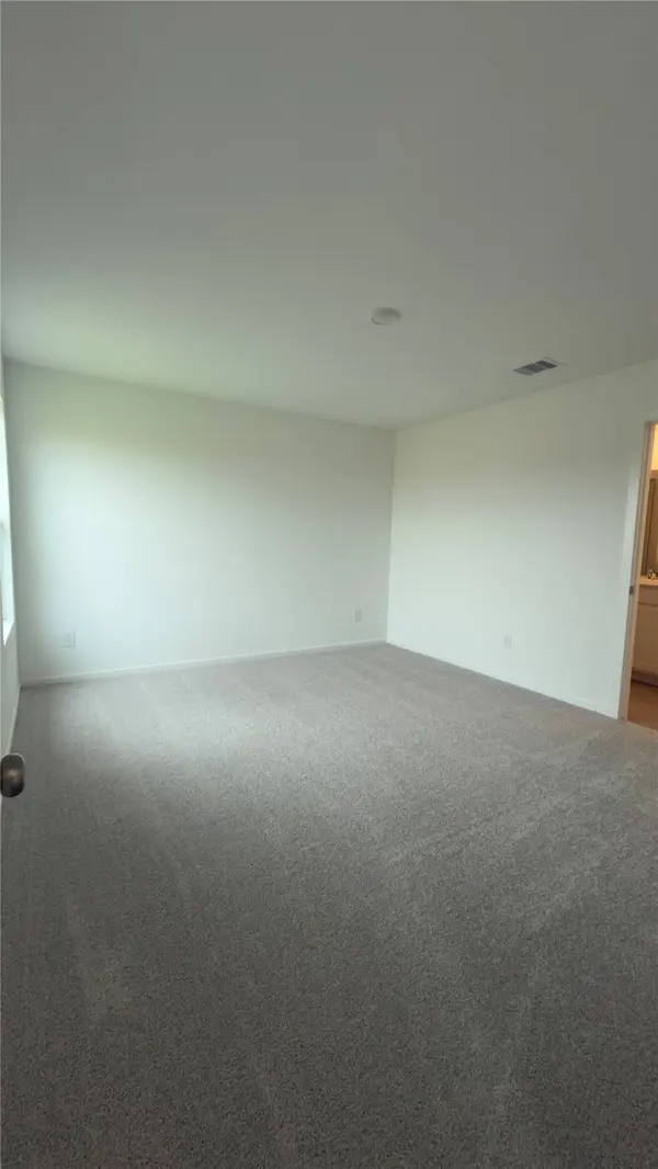20050 White Dove Tr, Crosby, TX 77532