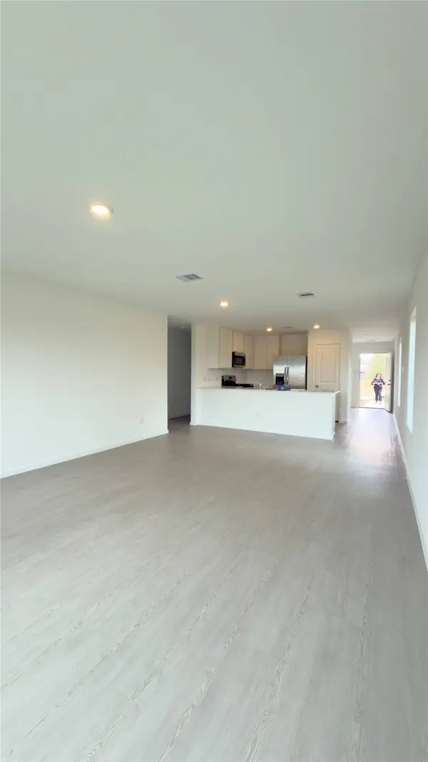 20050 White Dove Tr, Crosby, TX 77532