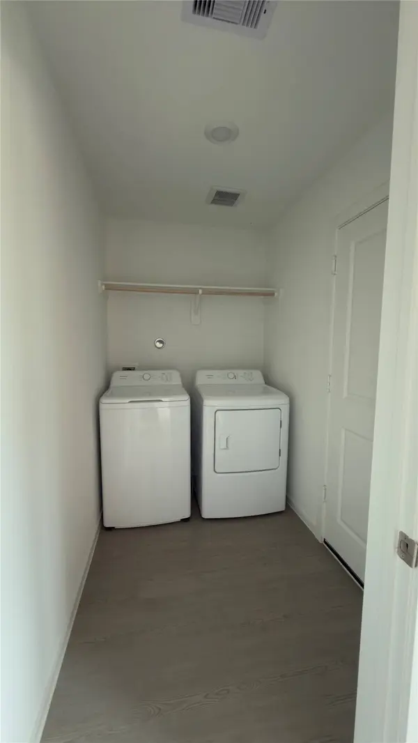 20050 White Dove Tr, Crosby, TX 77532