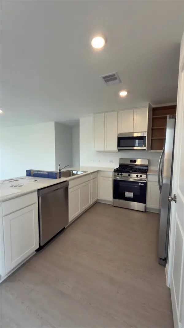 20050 White Dove Tr, Crosby, TX 77532