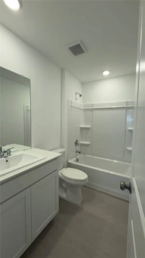20050 White Dove Tr, Crosby, TX 77532