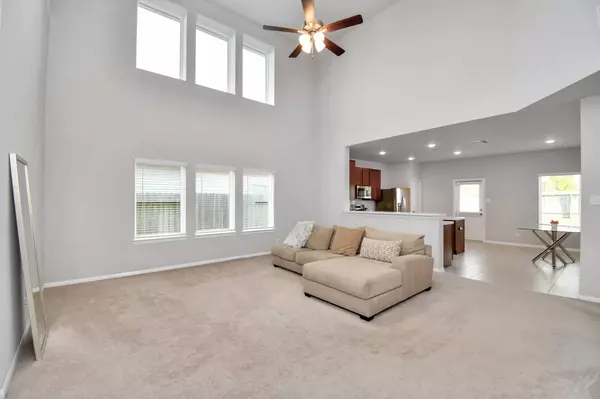 4502 River RD, Richmond, TX 77469