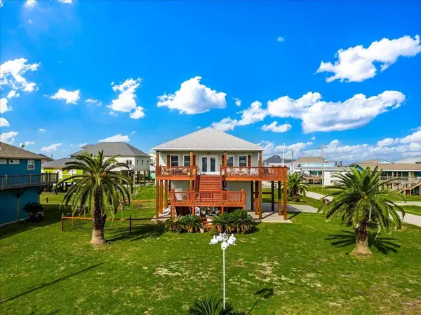 919 Eastview, Crystal Beach, TX 77650