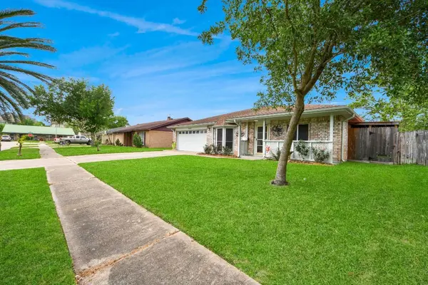 8407 Bandridge RD, La Porte, TX 77571