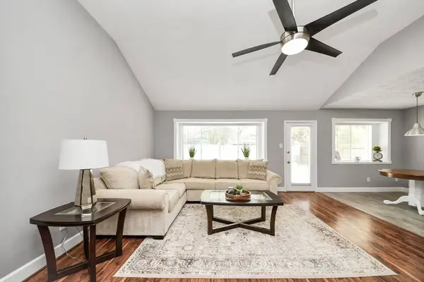 1113 Maple Creek DR, La Porte, TX 77571