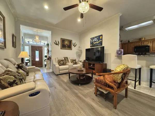 11818 Old Spanish TRL, Santa Fe, TX 77510