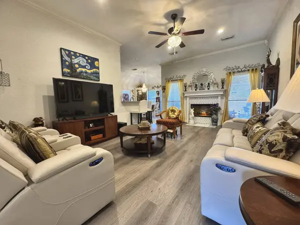 11818 Old Spanish TRL, Santa Fe, TX 77510