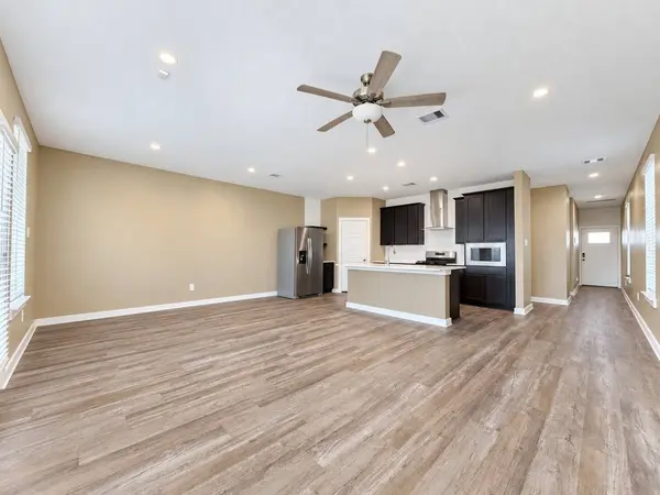3002 Skyline Mesa DR, Houston, TX 77047