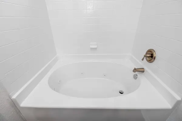 2571A Georgian DR, Georgetown, TX 78626