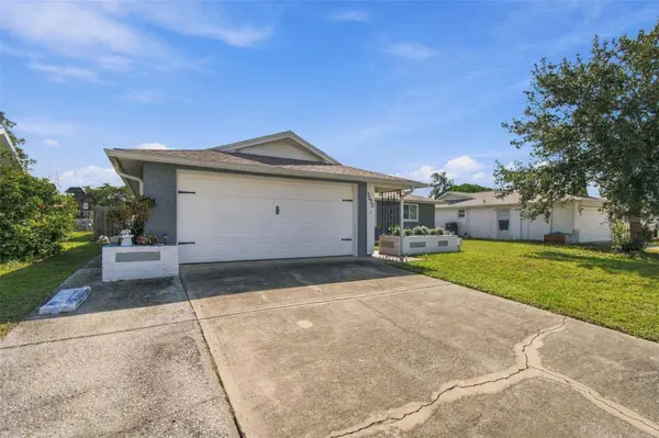 9520 GLEN MOOR LN, Port Richey, FL 34668