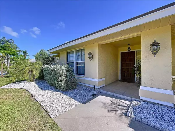 1599 MCAULIFFE LN, Palm Harbor, FL 34683