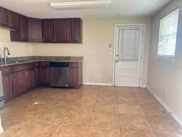 6715 RIVER RD, Tampa, FL 33615