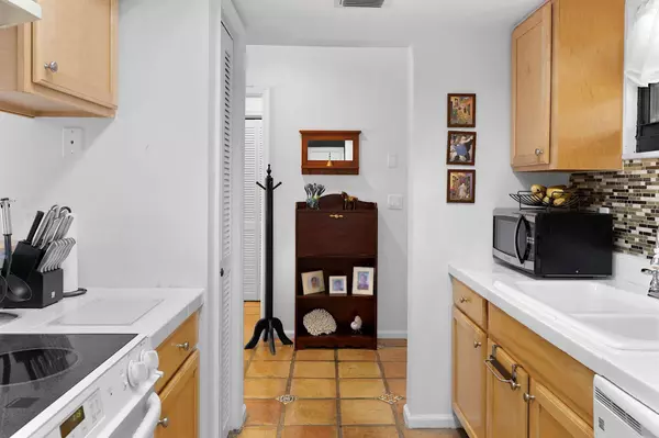 13334 Polo Club RD 317, Wellington, FL 33414