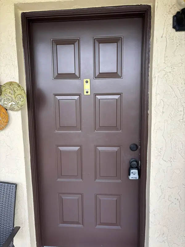 7106 GOLF COLONY CT #201, Lake Worth, FL 33467