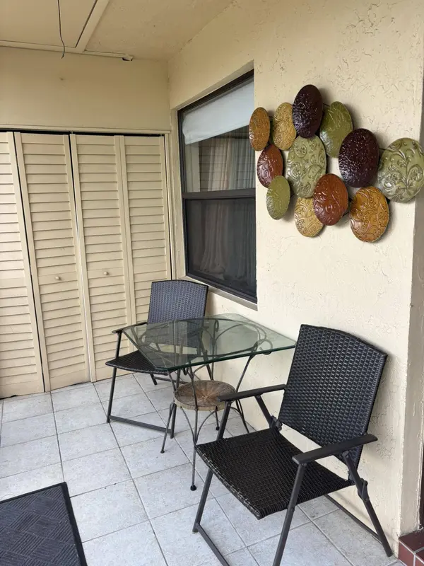 7106 GOLF COLONY CT #201